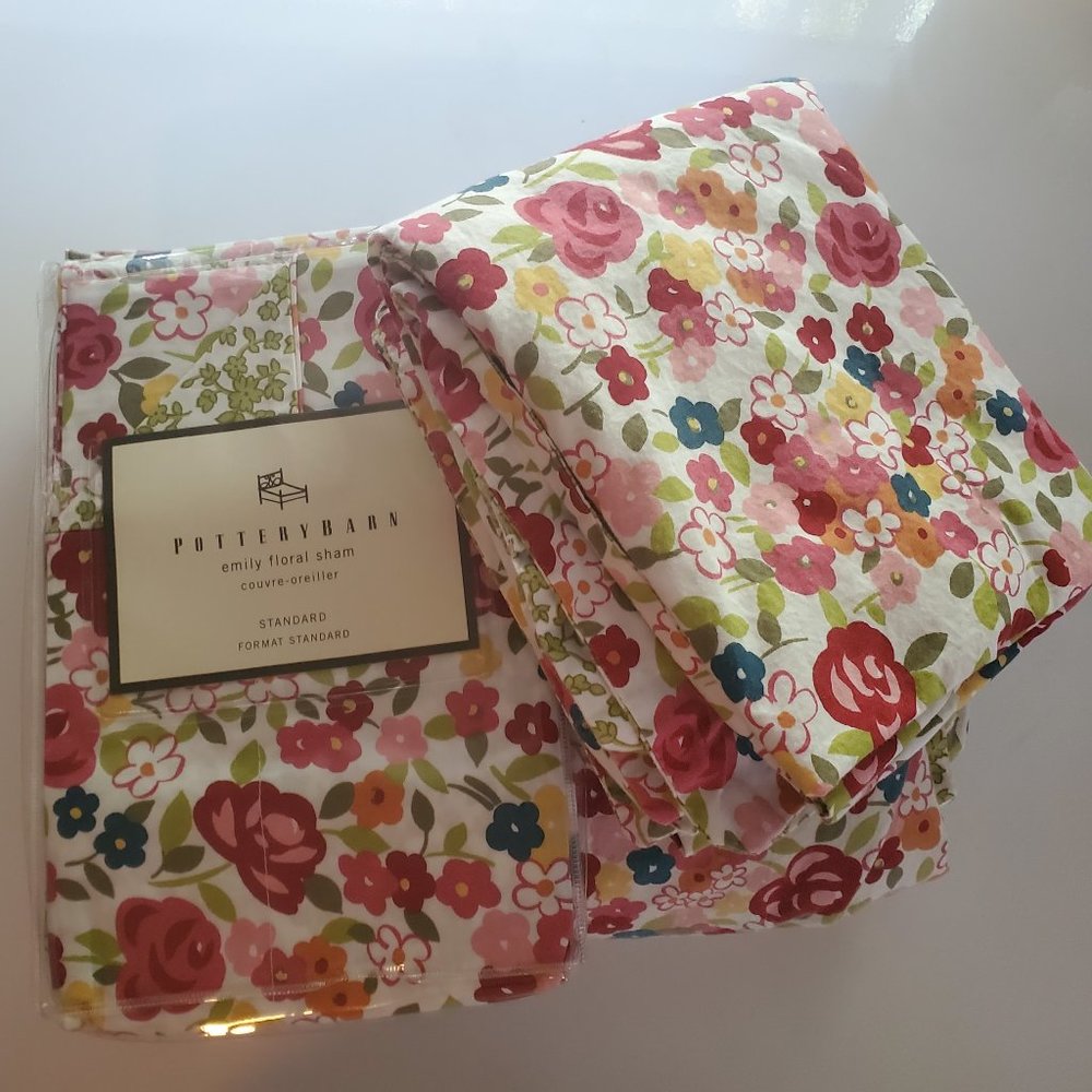 Pottery Barn Twin Duvet Cover with Three Shams - Floral and bright!